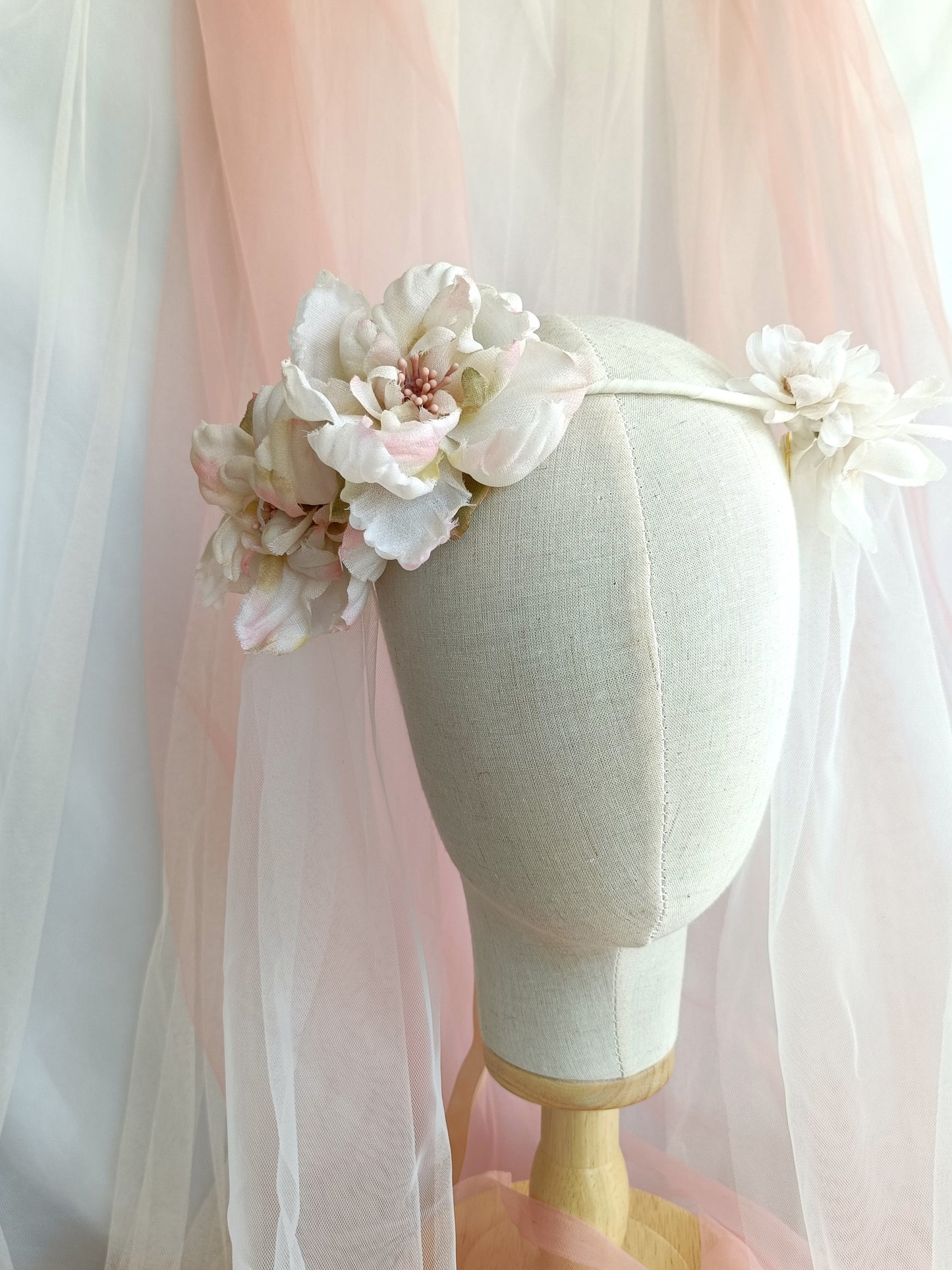 Corona de flores para novia, Tocado de flores de seda para novia, Corona de flores y velo para novia.