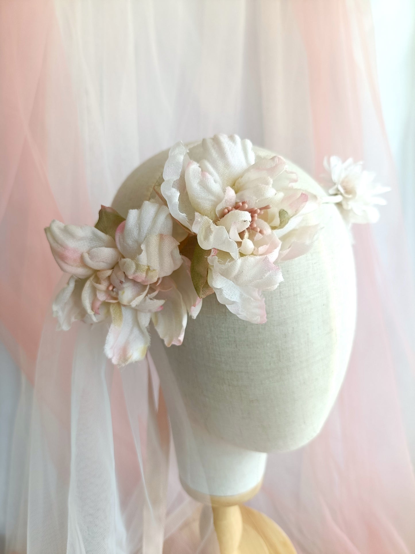 Corona de flores para novia, Tocado de flores de seda para novia, Corona de flores y velo para novia.