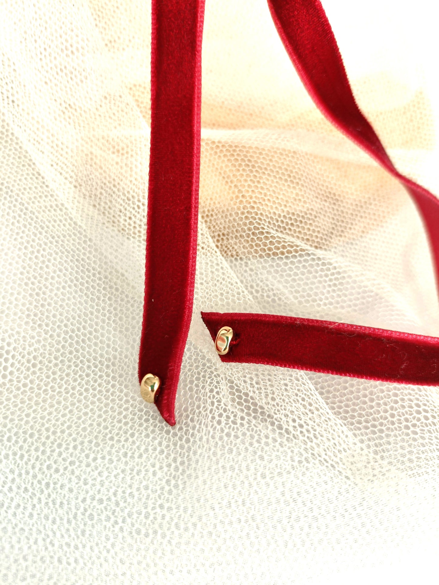Choker de mariposa de terciopelo rojo. Mariposa elegante para el cuello. Collar de mariposa.