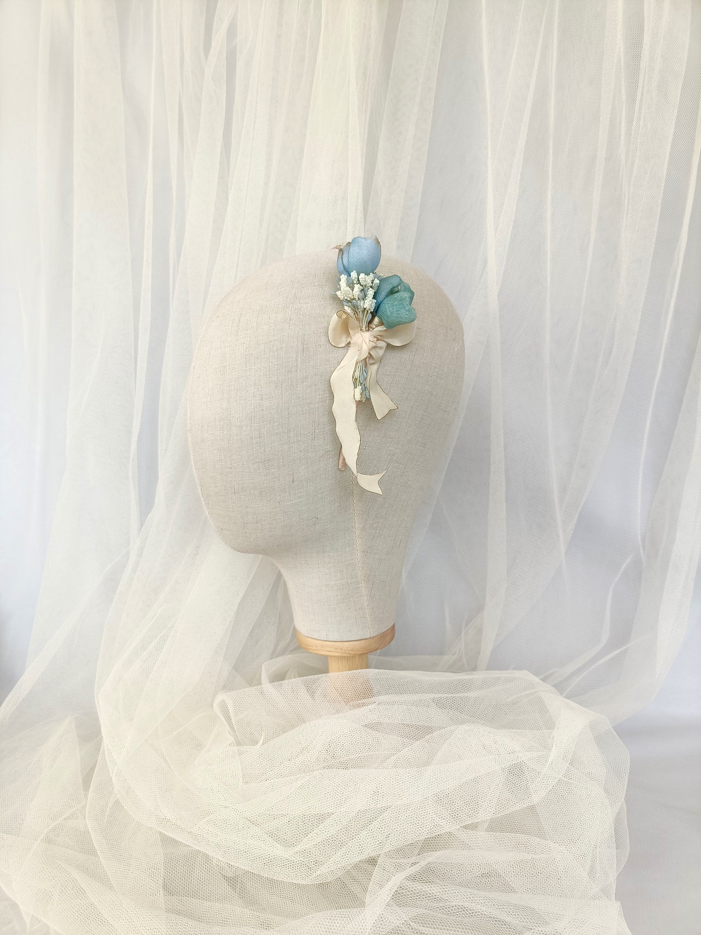 Diadema elegante para niña, Diadema azul para primera comunión, Adorno para el pelo con flores azules para niña, tocado rústico para niña.