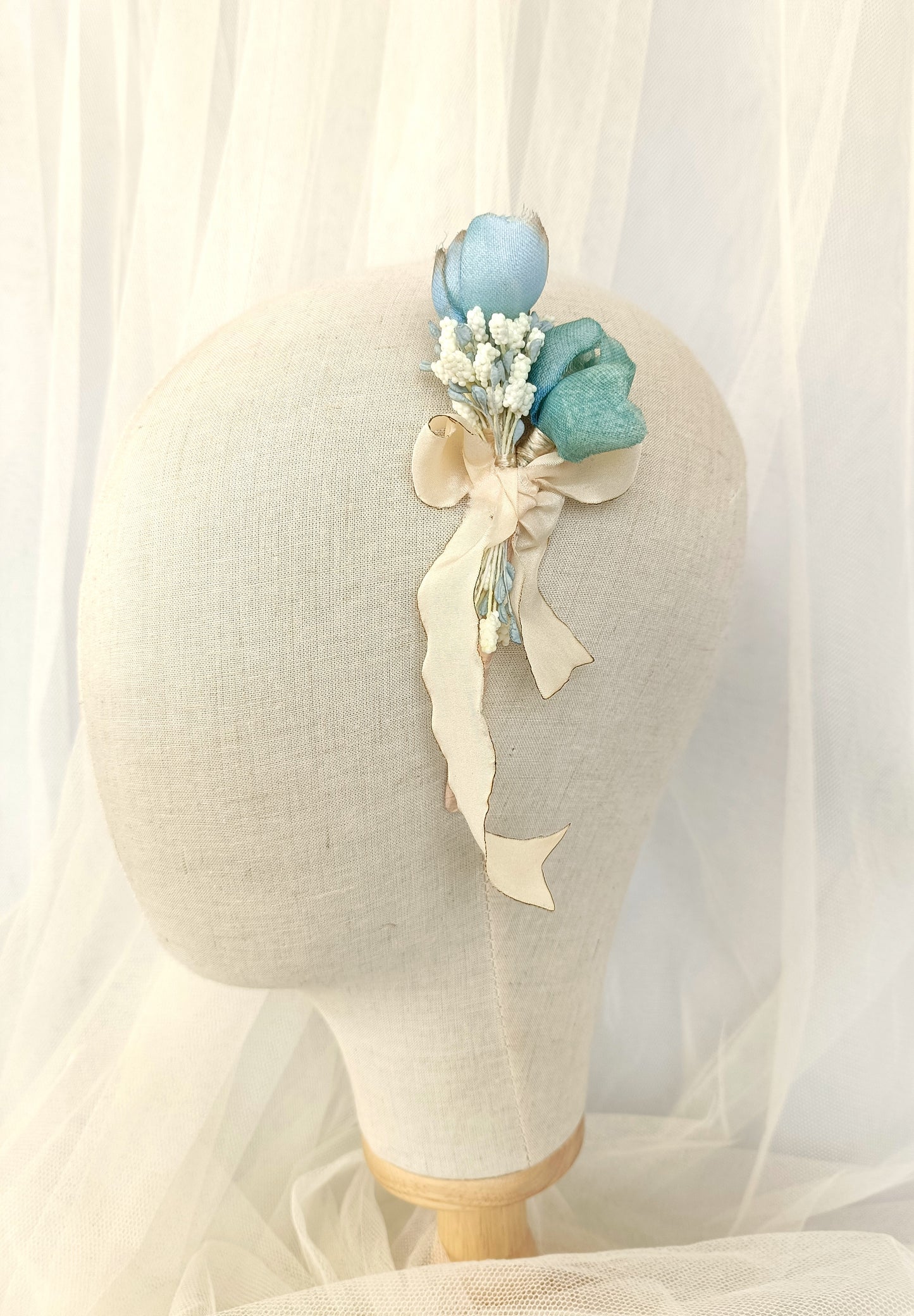 Diadema elegante para niña, Diadema azul para primera comunión, Adorno para el pelo con flores azules para niña, tocado rústico para niña.