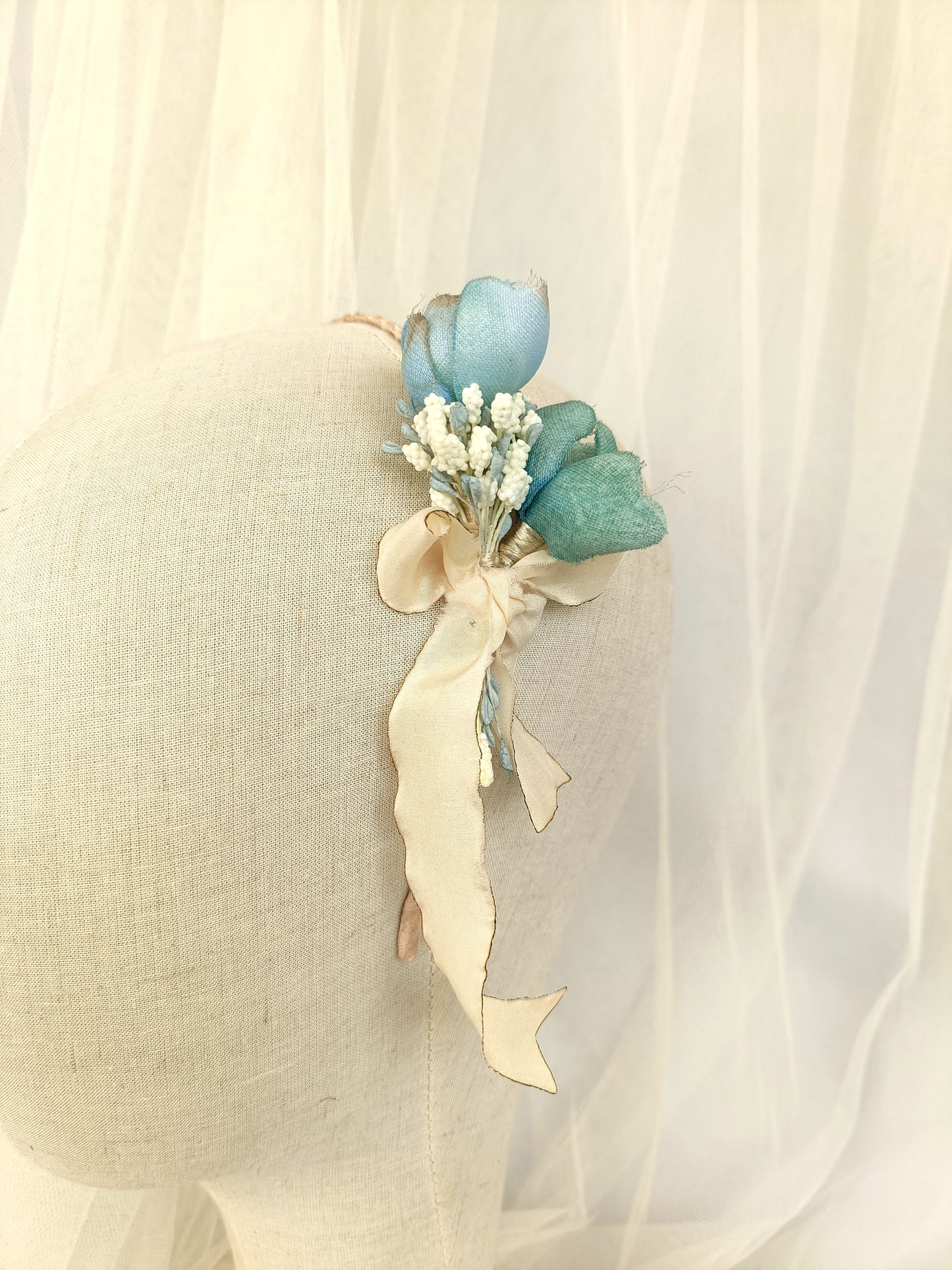 Diadema elegante para niña, Diadema azul para primera comunión, Adorno para el pelo con flores azules para niña, tocado rústico para niña.
