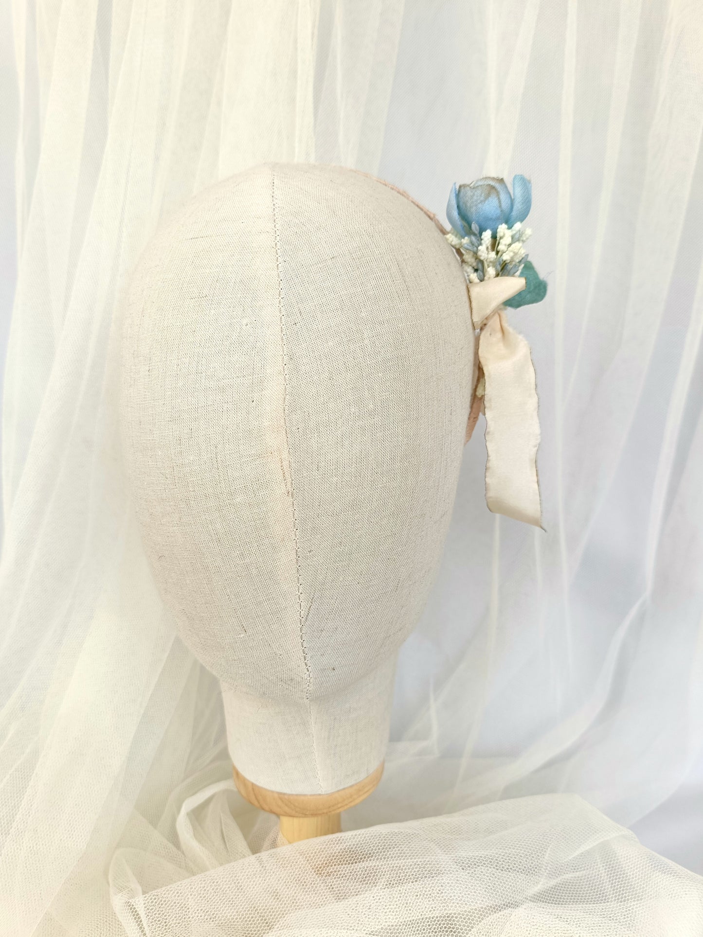 Diadema elegante para niña, Diadema azul para primera comunión, Adorno para el pelo con flores azules para niña, tocado rústico para niña.