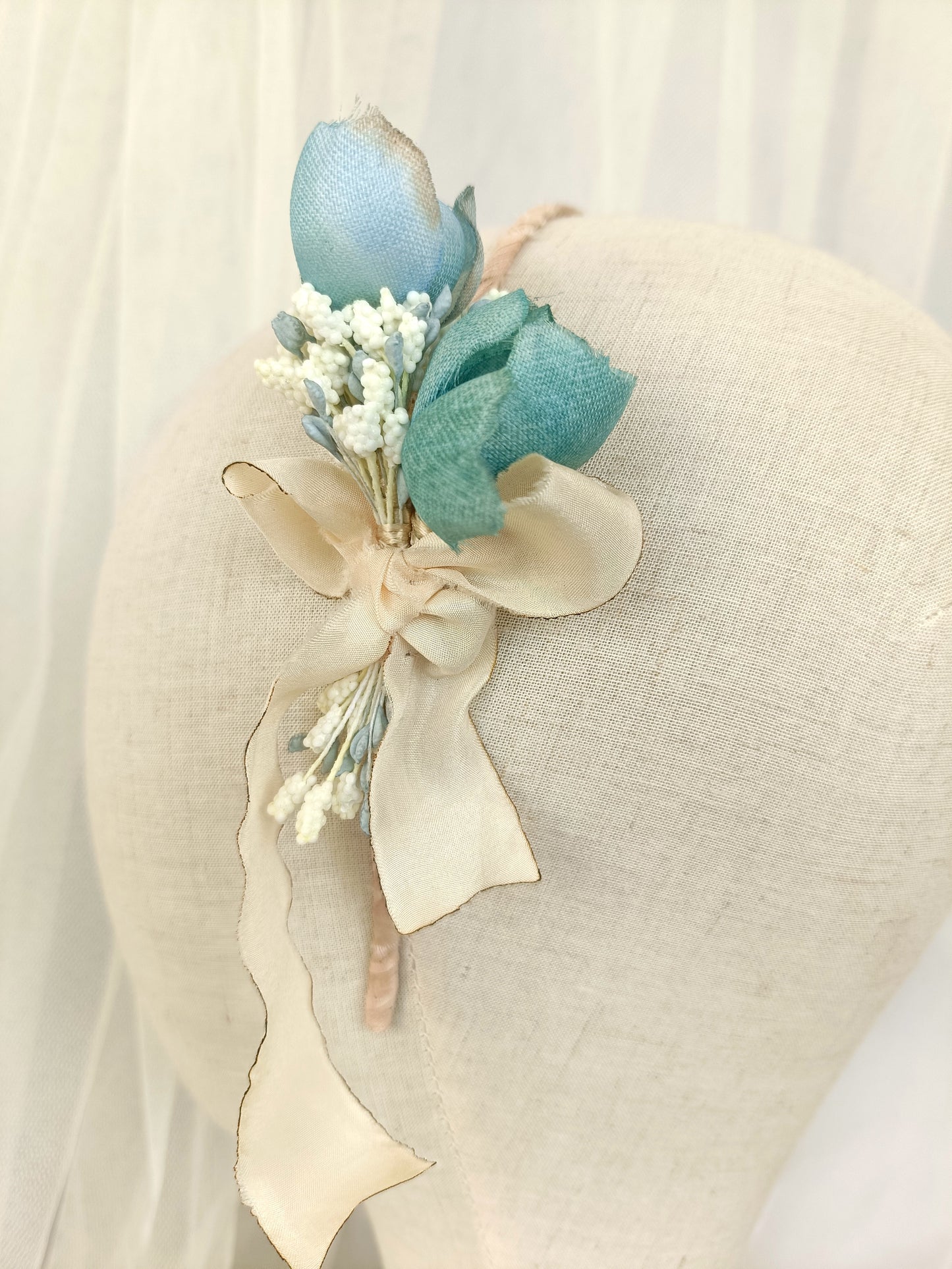 Diadema elegante para niña, Diadema azul para primera comunión, Adorno para el pelo con flores azules para niña, tocado rústico para niña.