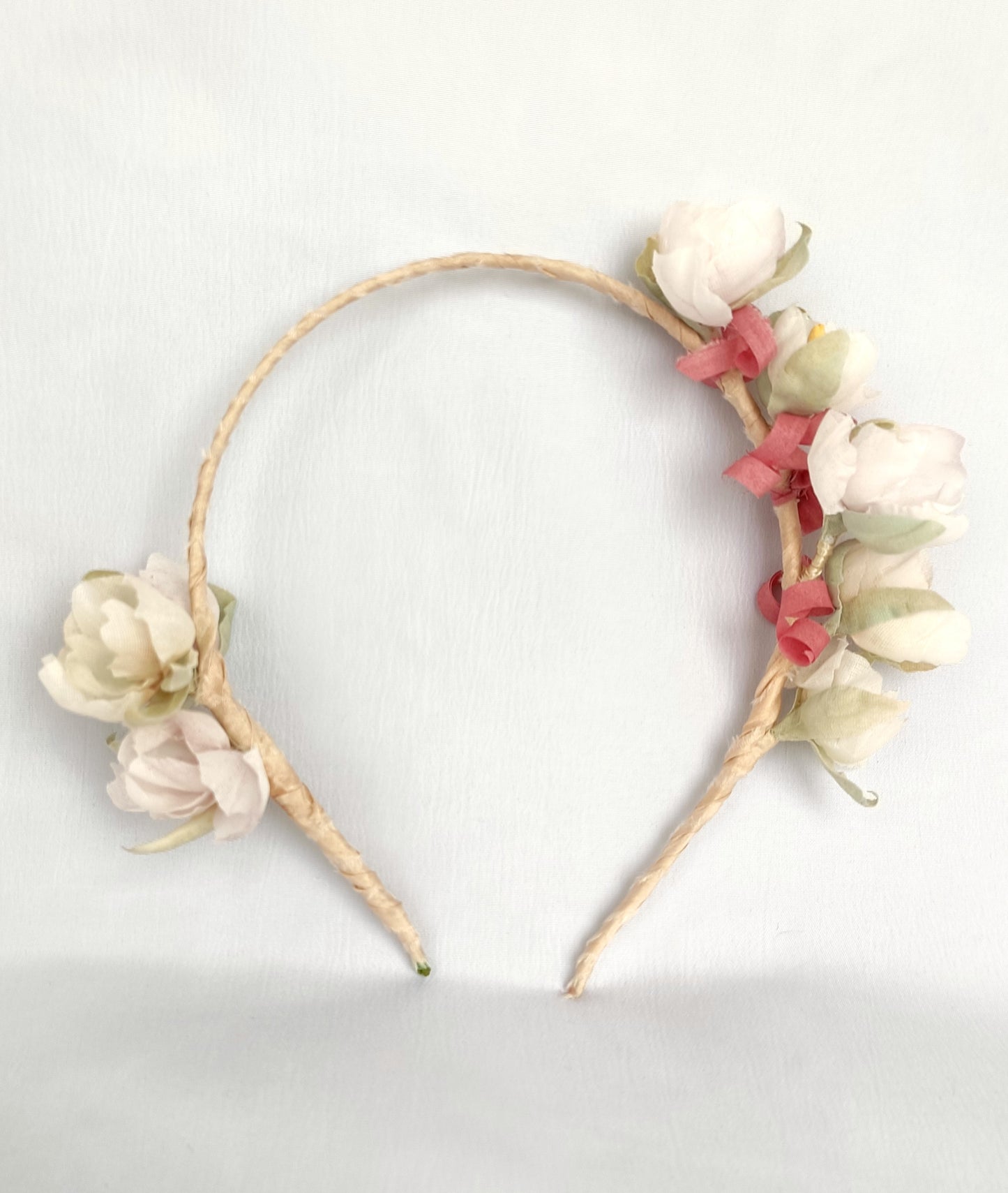 Diadema dulce floral de fiesta para niña. Diadema para primera comunión.