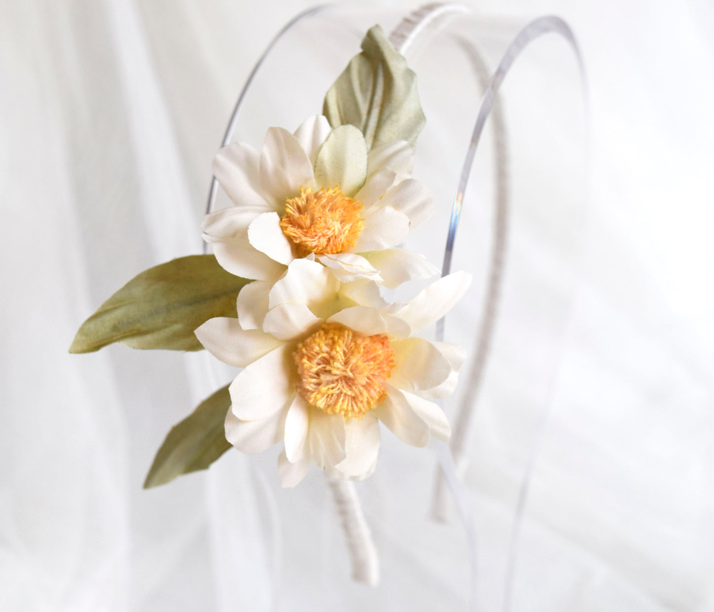 Diadema de margaritas para boda, Diadema floral para mujer, Diadema blanca para invitada, Diadema de flores blancas para comunión.