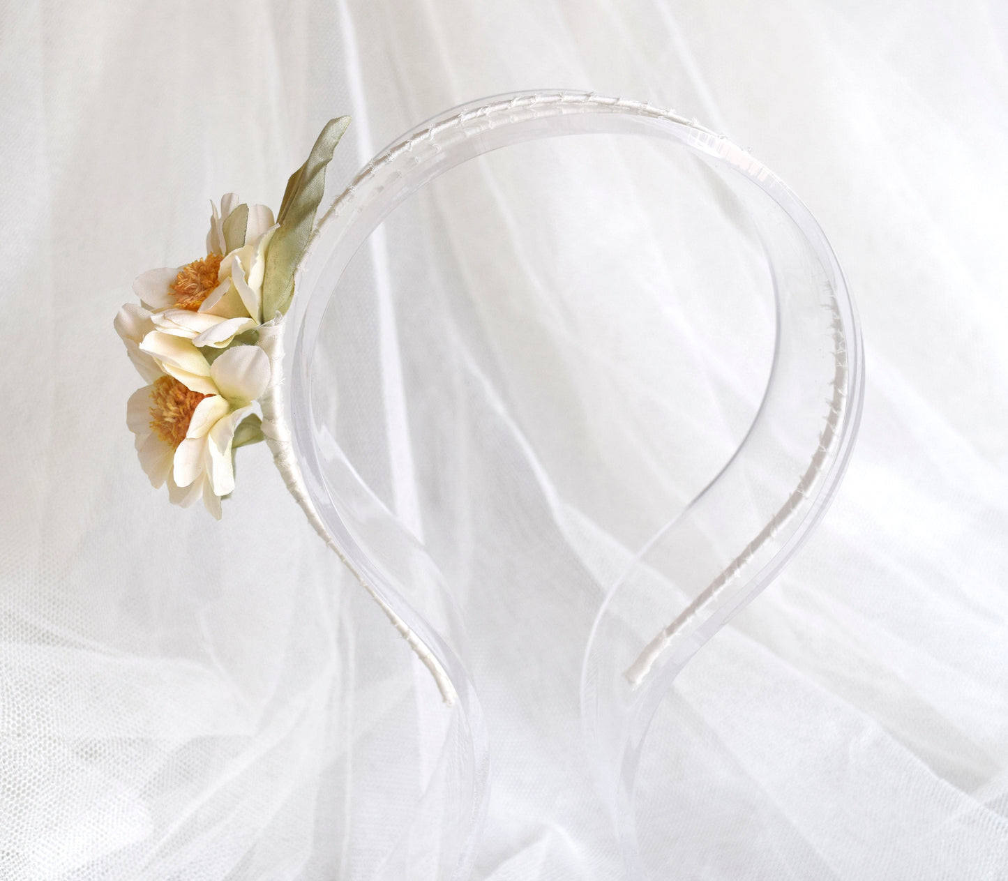 Diadema de margaritas para boda, Diadema floral para mujer, Diadema blanca para invitada, Diadema de flores blancas para comunión.