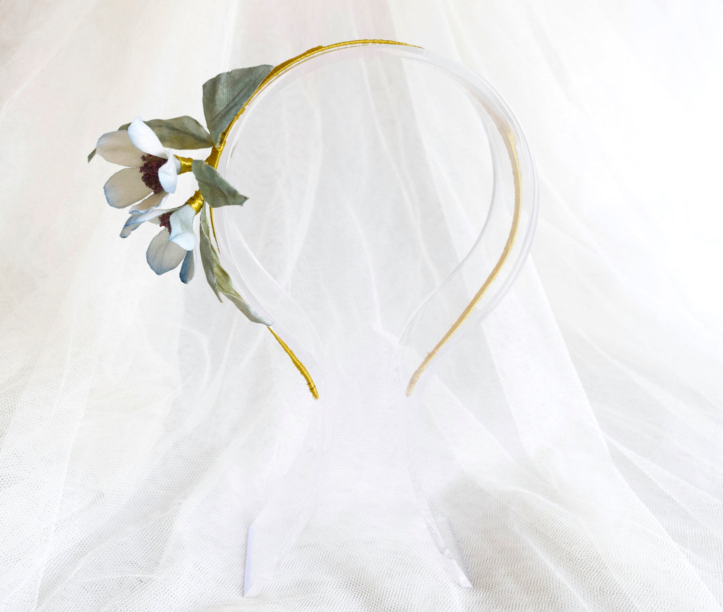 Diadema elegante para boda. Diadema elegante para comunión. Diadema para novia. Diadema azul de flores