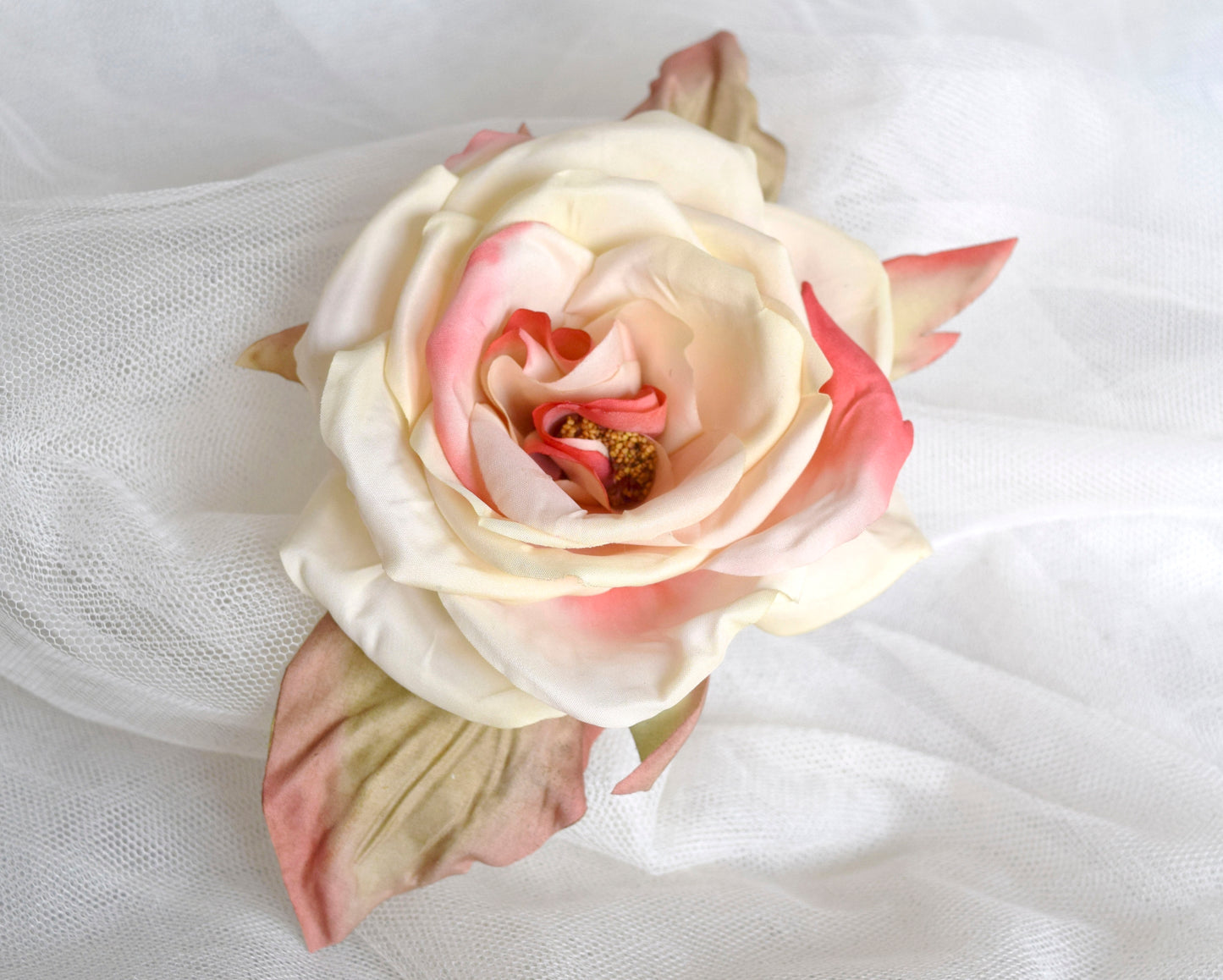 Broche de Rosa amarilla.