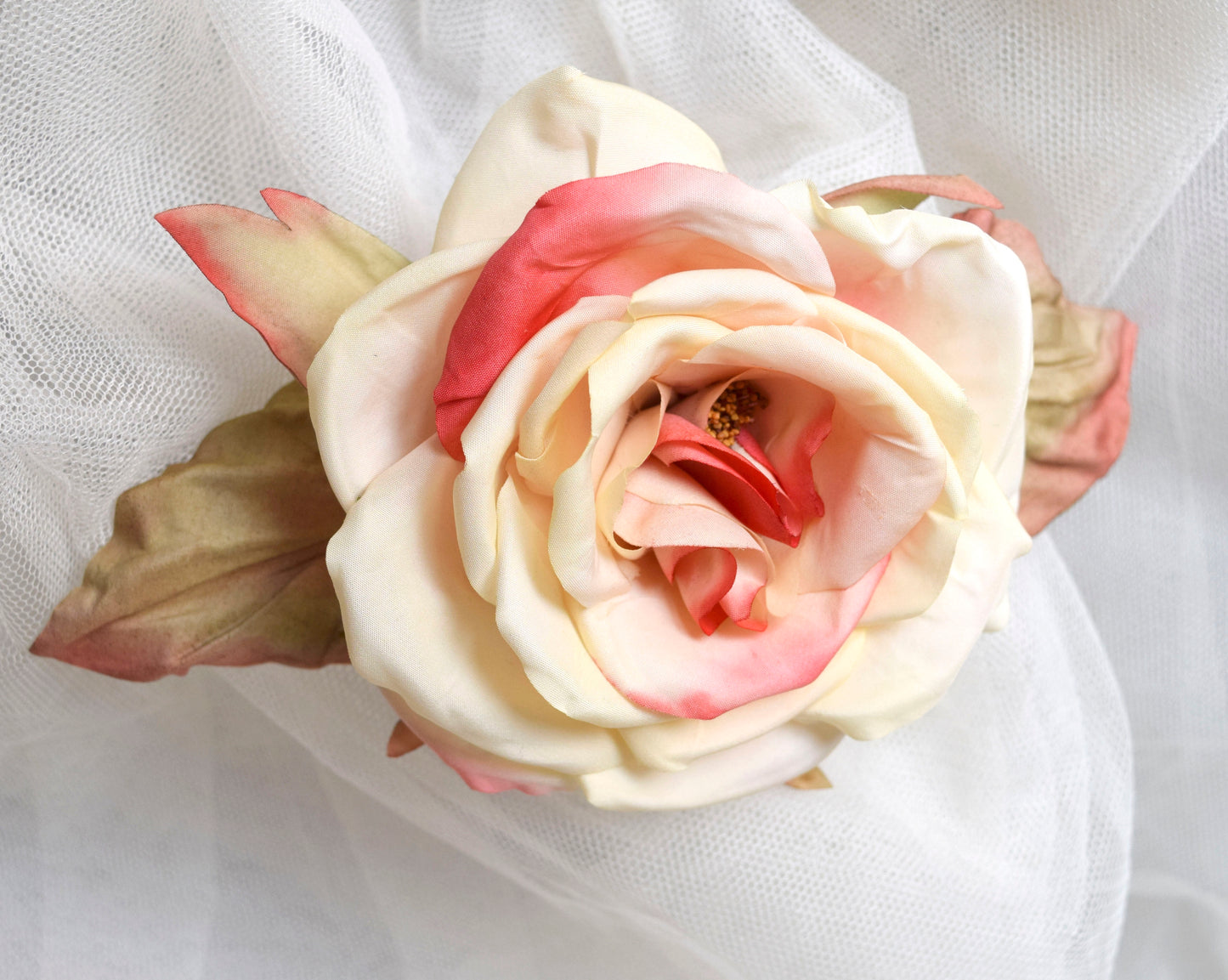 Broche de Rosa amarilla.