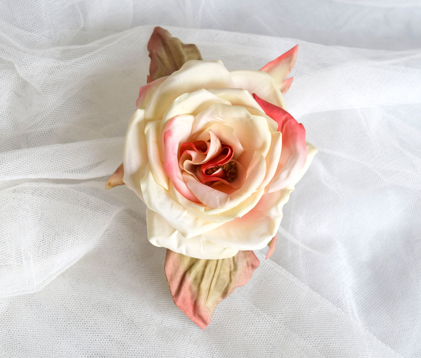 Broche de Rosa amarilla.