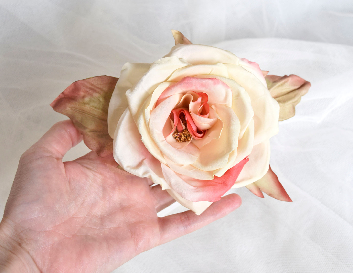 Broche de Rosa amarilla.