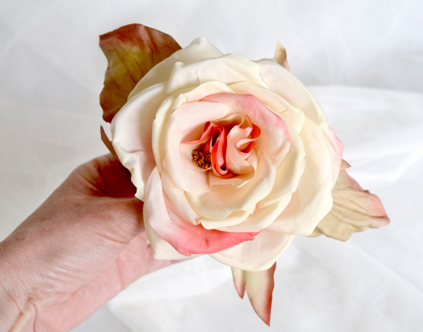 Broche de Rosa amarilla.