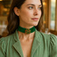 Choker de terciopelo verde con aventurinas — elegante, favorecedor y con personalidad.
