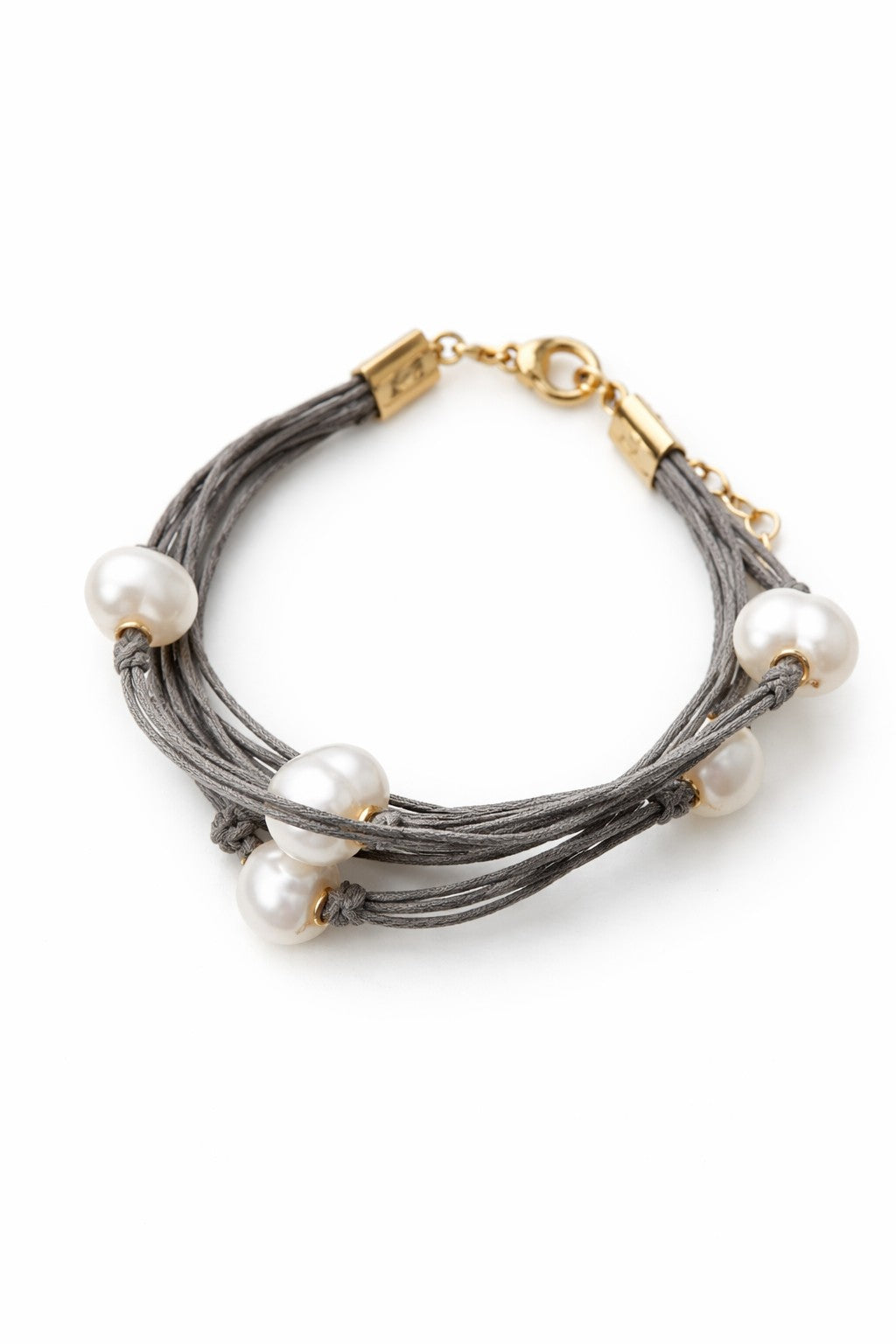 Pulsera de hilo de lino gris con perlas de agua dulce.