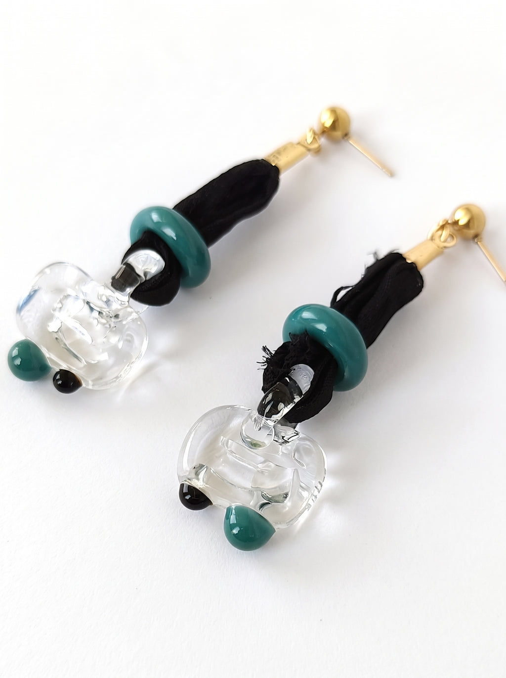 Pendientes vidrio y seda