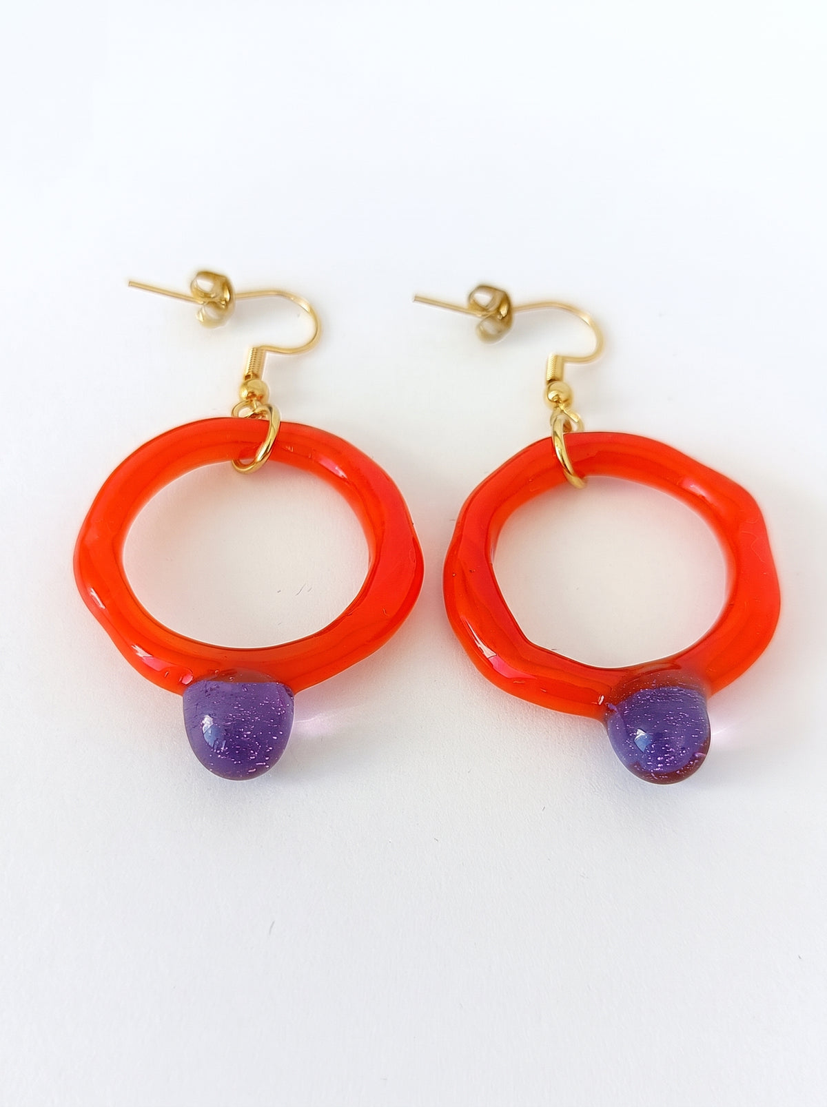 Pendientes de vidrio naranja y morado