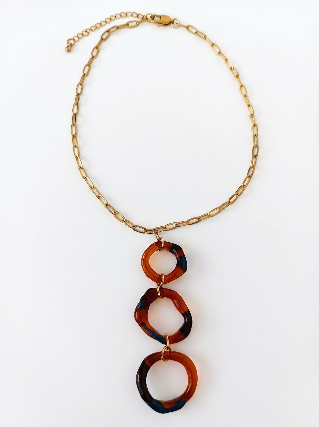 Collar de anillas ambar y verde