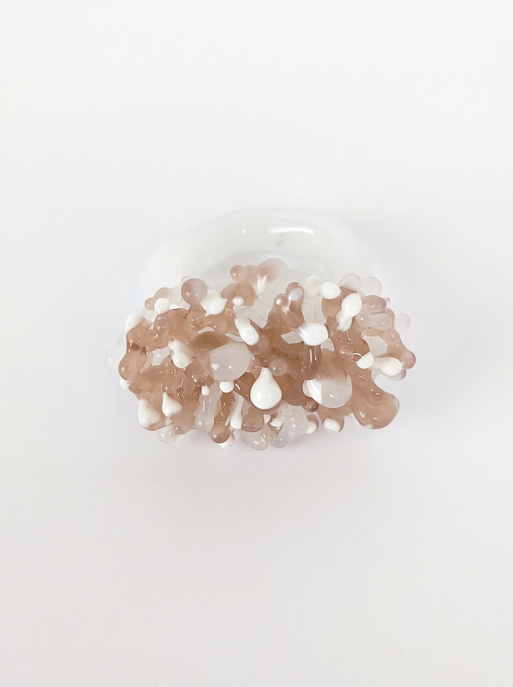 Anillo lotus y blanco