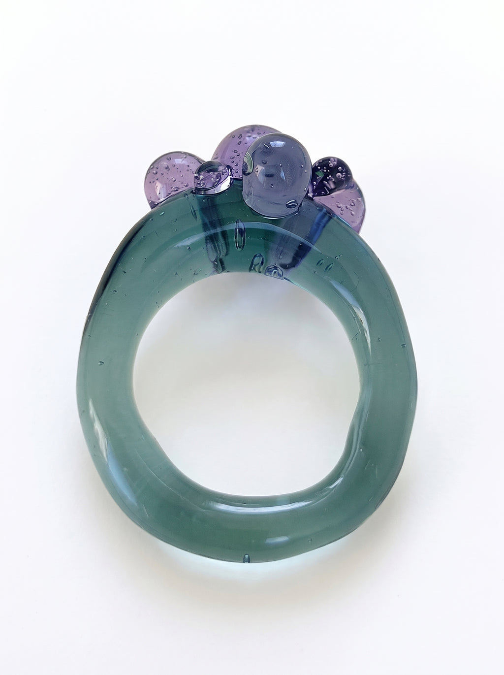Anillo de vidrio de esferas