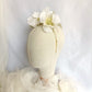 Tocado floral para novia, Tocado fascinator de flores blancas para invitada, corona de flores nupcial, Diadema de flores blancas de seda.