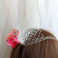 Peineta de flores con velo para invitada, Tocado de flores naranjas y rojas para boda, elegante accesorio de flores para boda.
