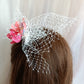 Peineta de flores con velo para invitada, Tocado de flores naranjas y rojas para boda, elegante accesorio de flores para boda.