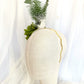 Tocado verde con flor y plumas, Tocado de boda con flor verde y velo blanco, Tocados llamativo para invitada.