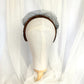 Elegante diadema marrón, diadema de terciopelo color leonado y negro para invitada, diadema de fiesta caramelo con velo, diadema marrón sencilla para cóctel.