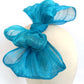 Diadema lazo azul grande elegante para invitada de boda, tocado sofisticado mujer, ideal eventos formales y celebraciones.