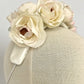 Tocado de novia en seda marfil y rosa – Diadema floral romántica hecha a mano.
