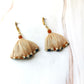 Pendientes largos elegantes para mujer – Joya llamativa azul y beige, regalo artesanal único para ella, accesorio rústico chic.