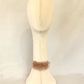 Choker de tul marrón bisón con cristalitos y cinta de terciopelo beige.
