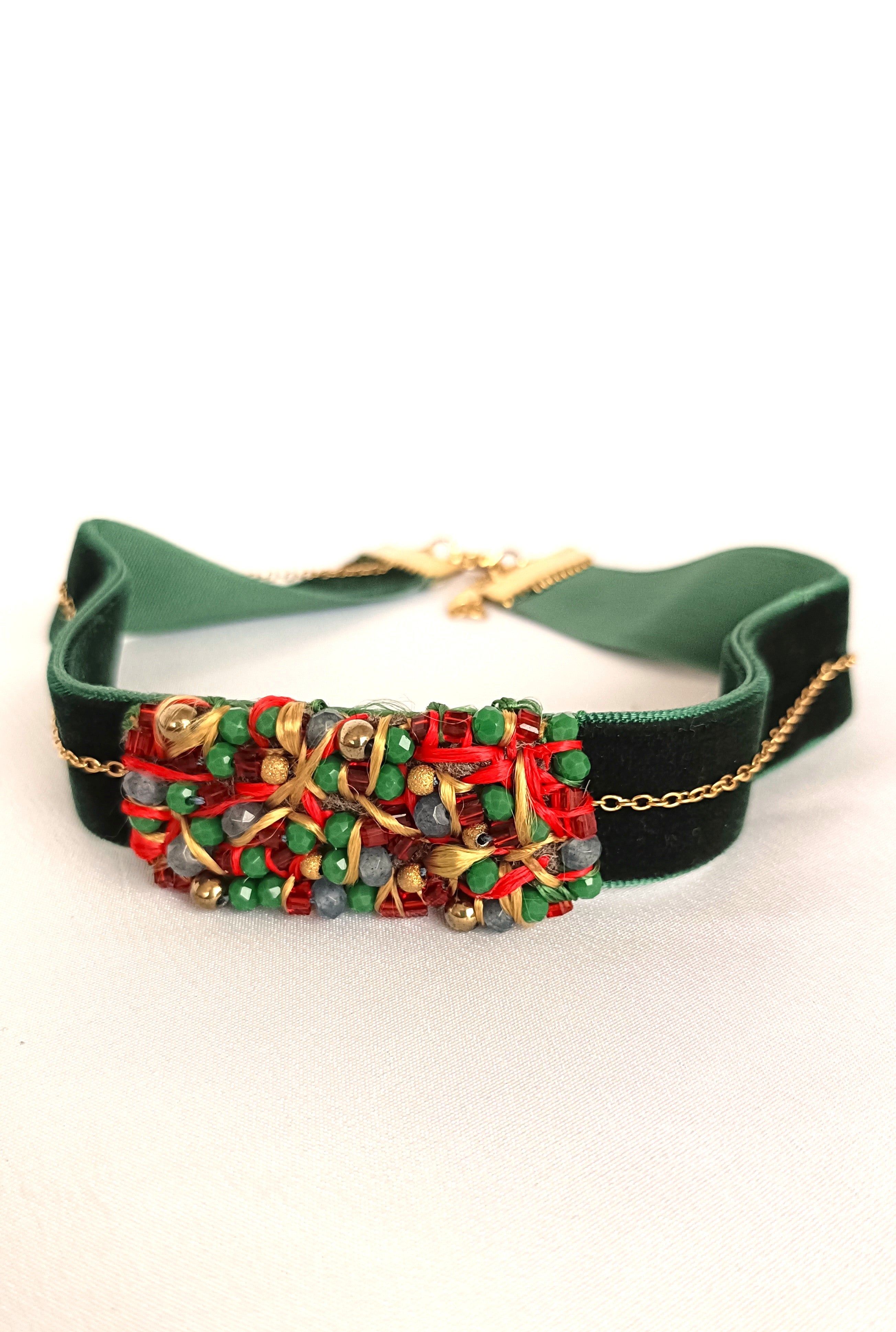 Choker de terciopelo, cristal y piedra.