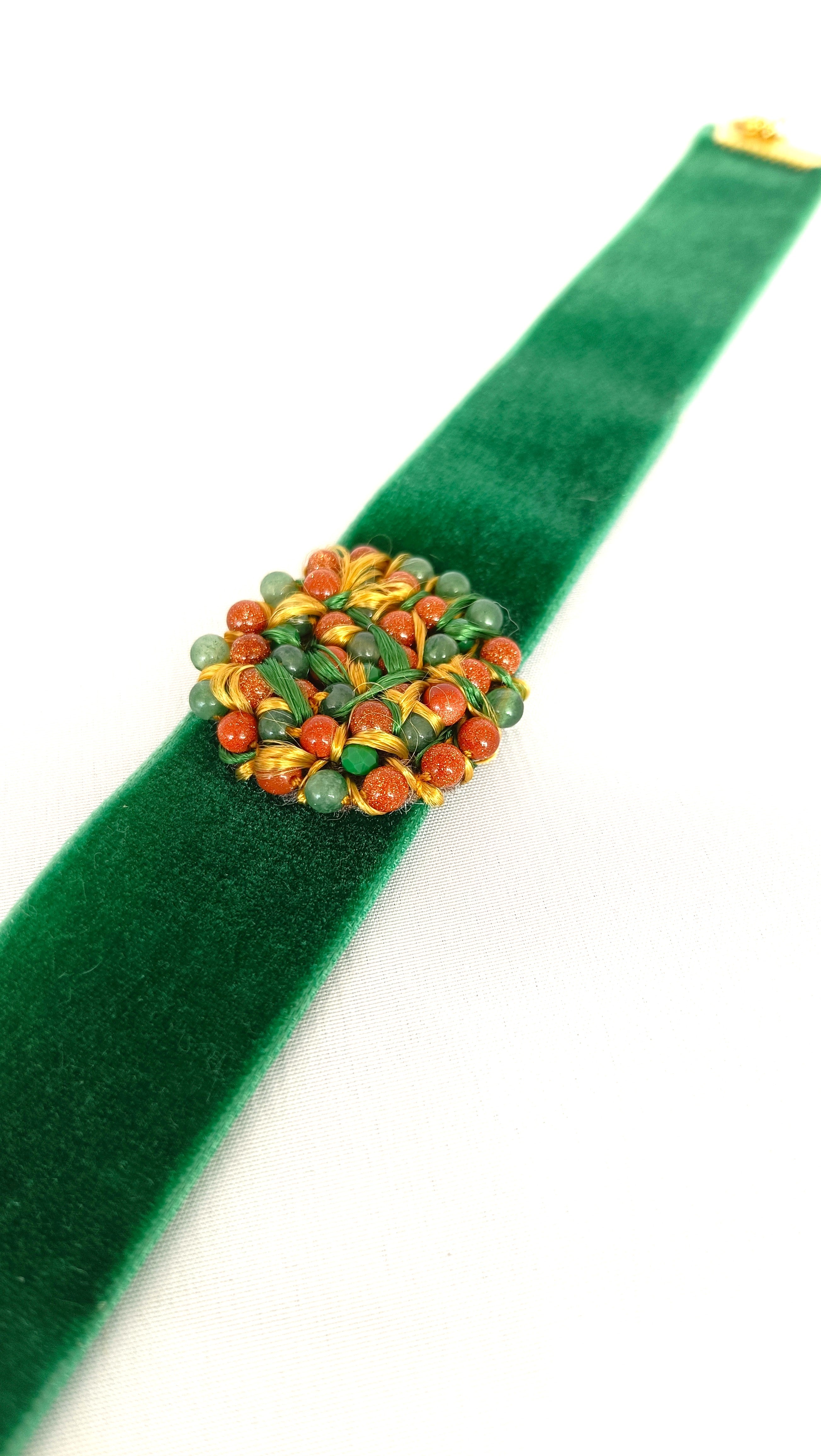 Choker de tverde ya venturinas.