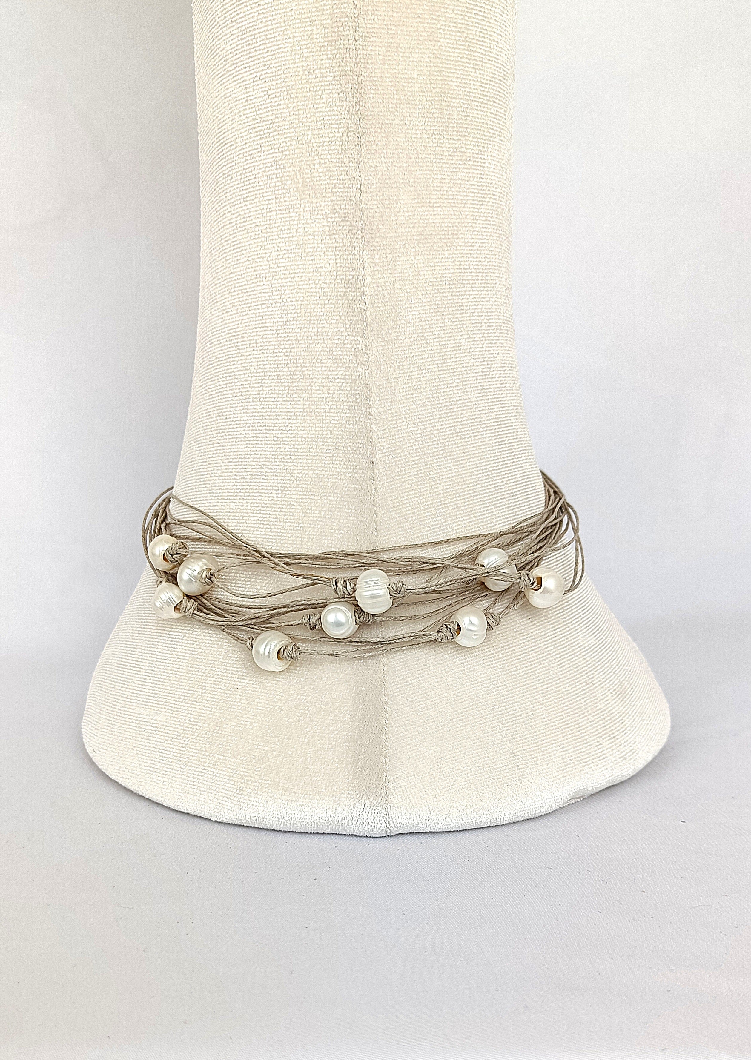 Collar de lino y perlas