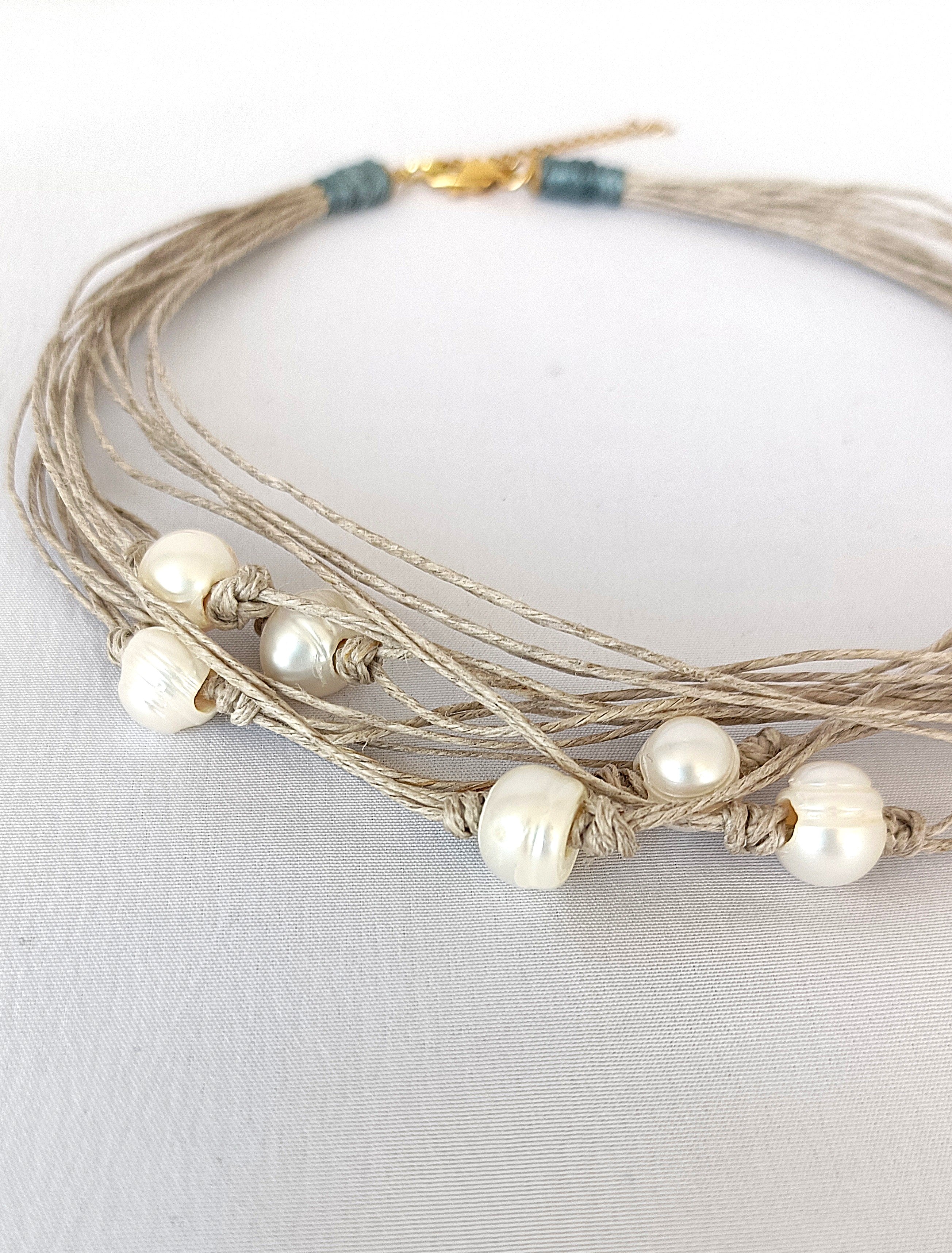 Collar de lino y perlas