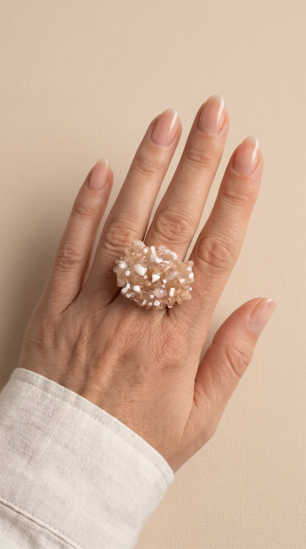 Anillo lotus y blanco