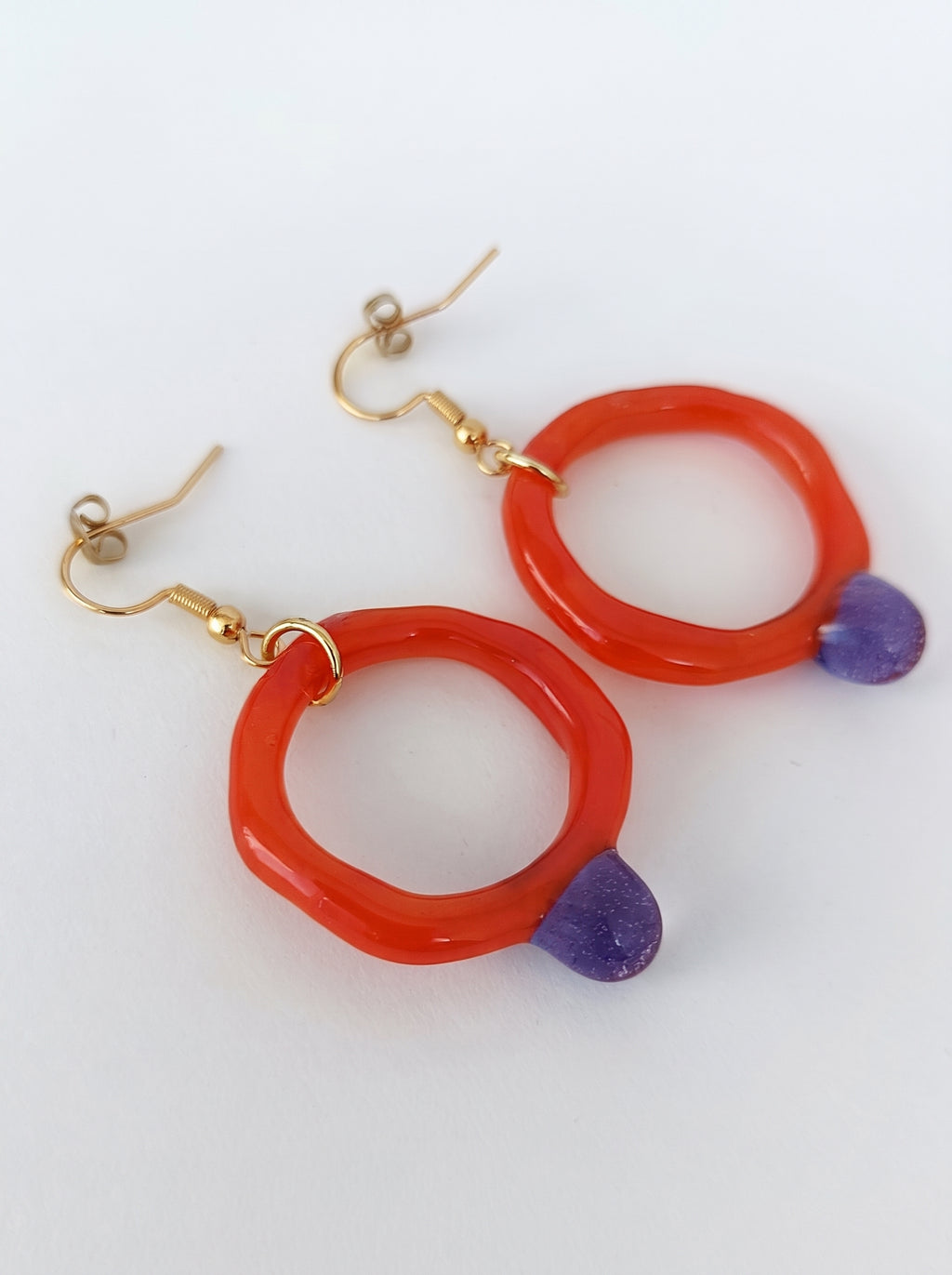 Pendientes de vidrio naranja y morado