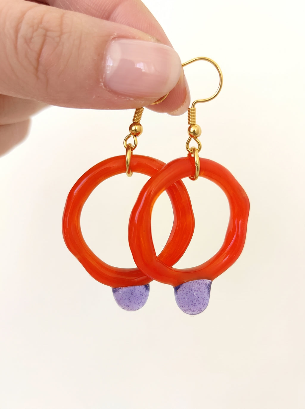 Pendientes de vidrio naranja y morado