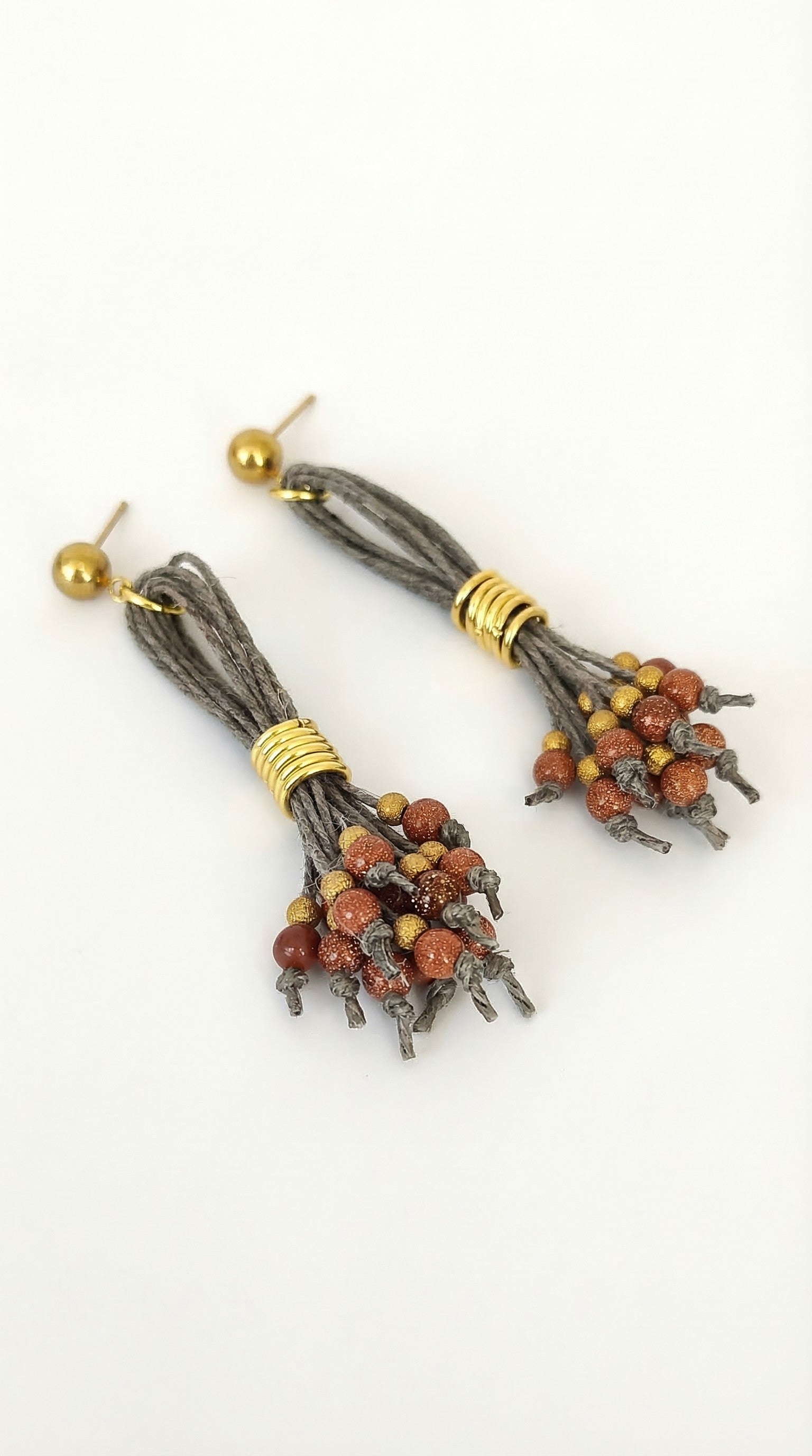 Pendientes de lino y aventurinas.