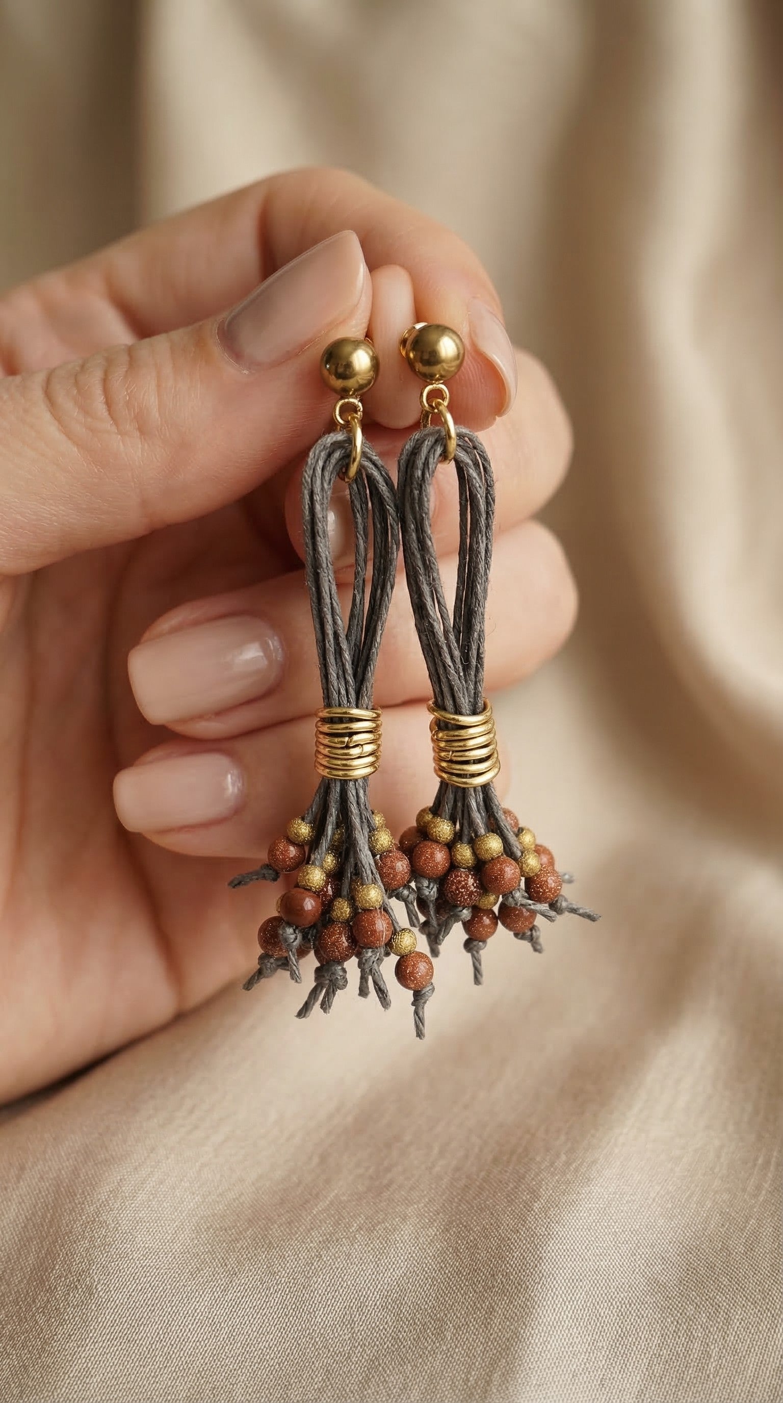 Pendientes de lino y aventurinas.