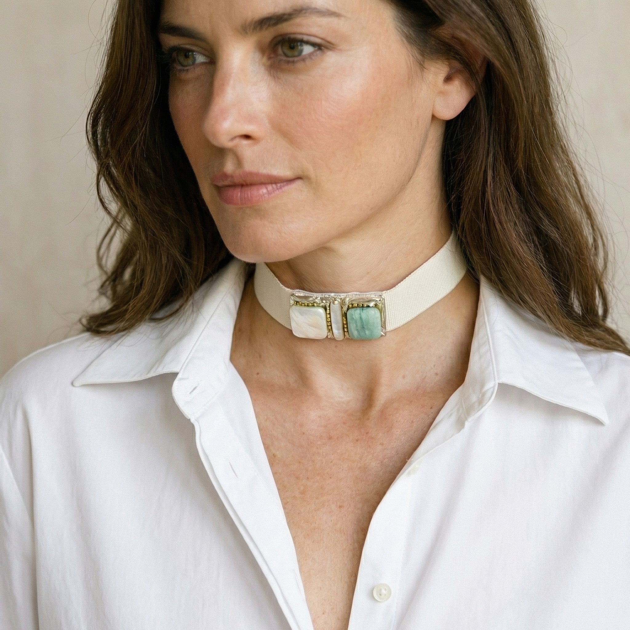 Choker de nacar y amazonita.
