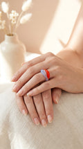 Anillo de vidrio bicolor.