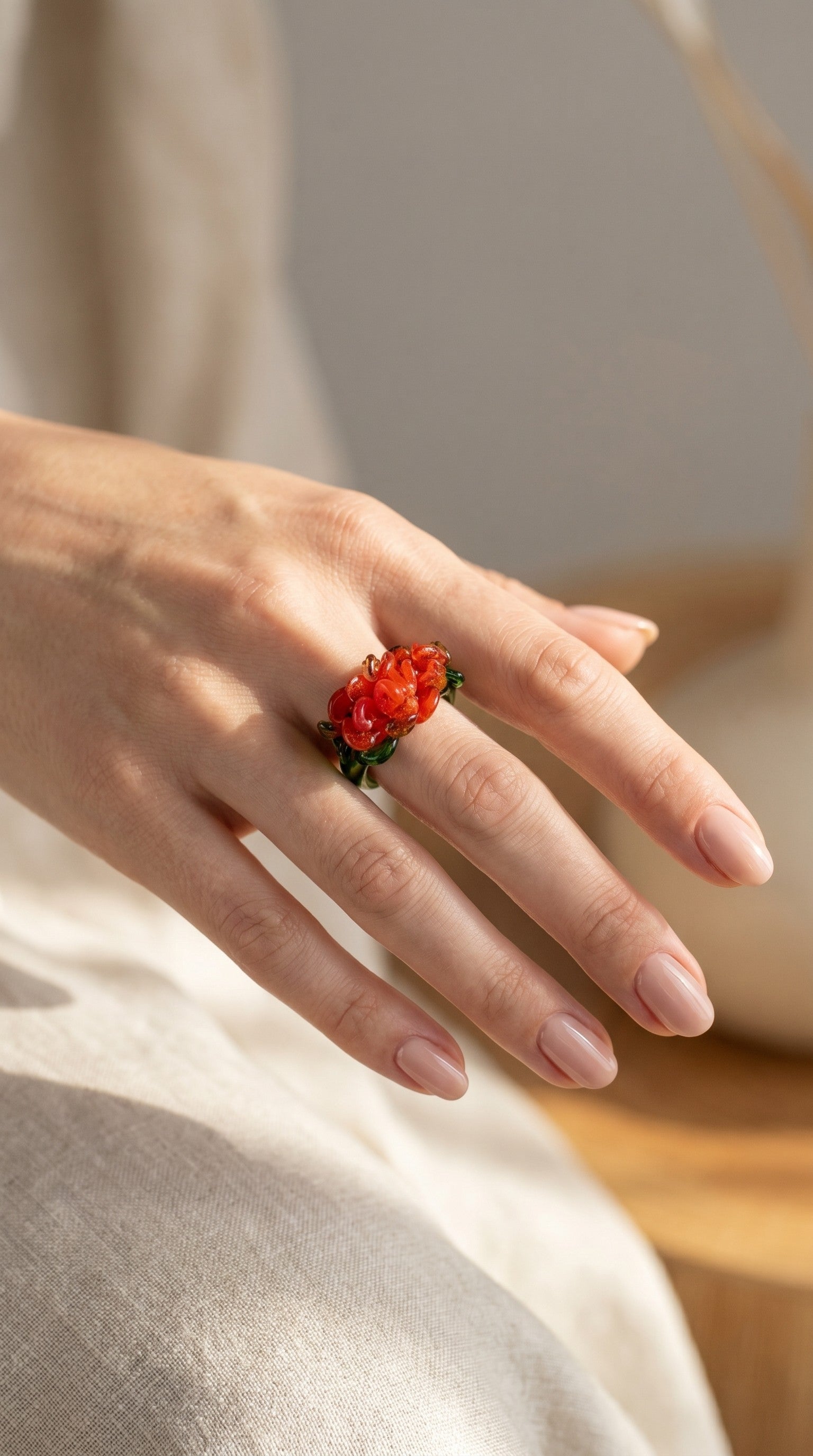 Anillo de vidrio de inspiracion clavel.