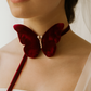 Choker de mariposa de terciopelo rojo. Mariposa elegante para el cuello. Collar de mariposa.
