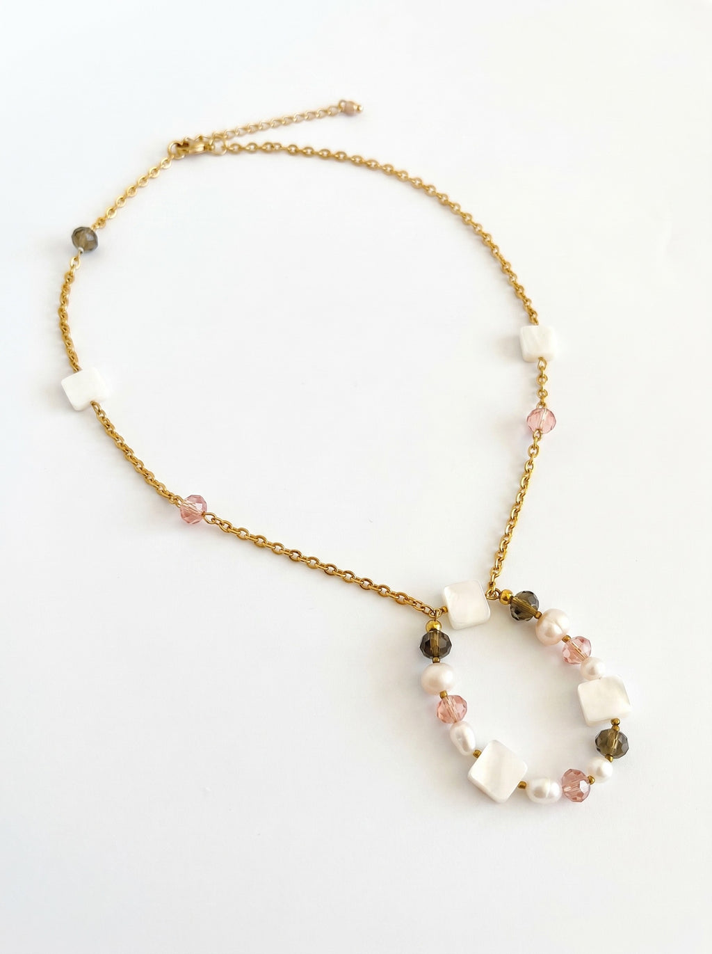 Collar con círculo fantasía