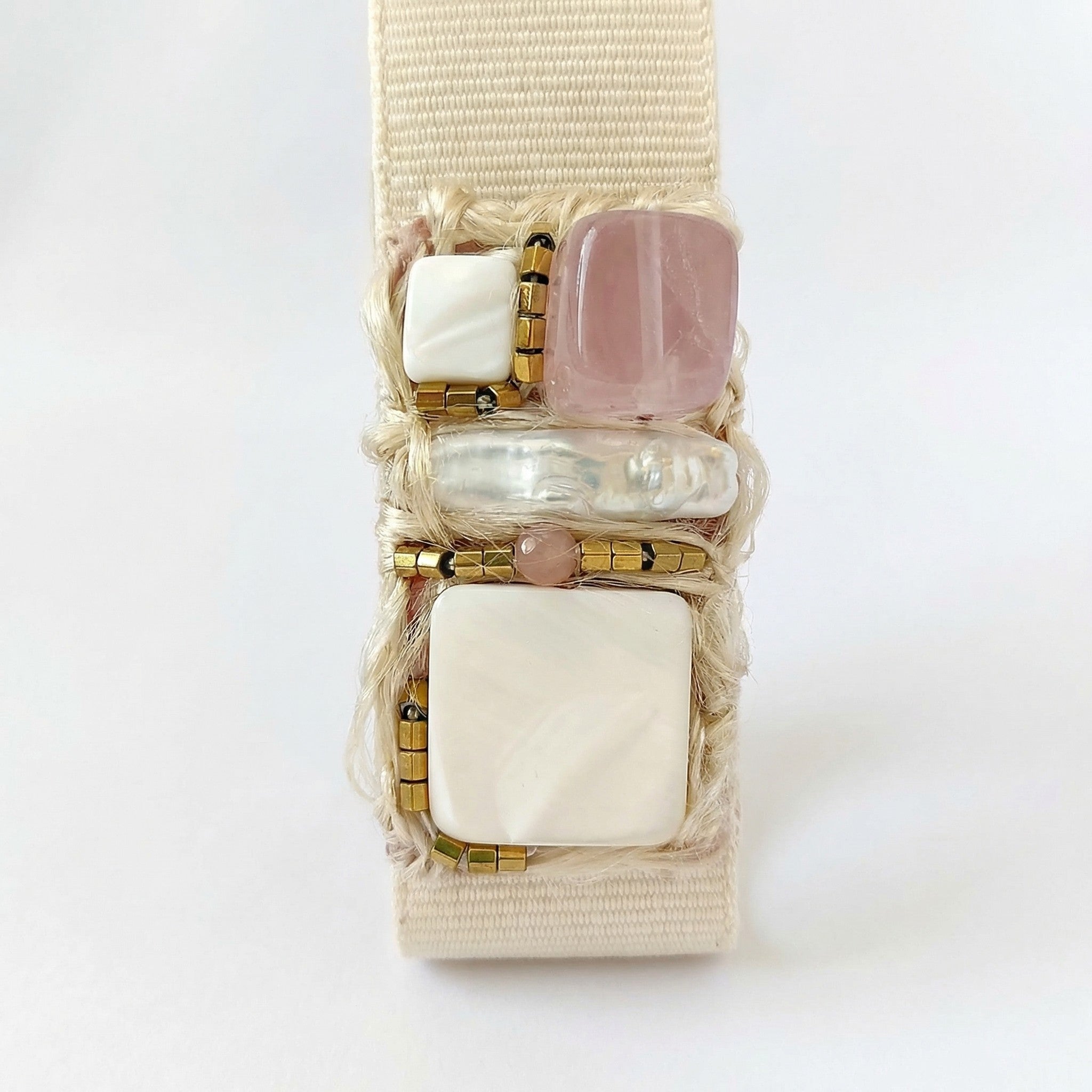 Choker de Grosgrain Marfil con Cuarzo Rosa y Perla Barroca