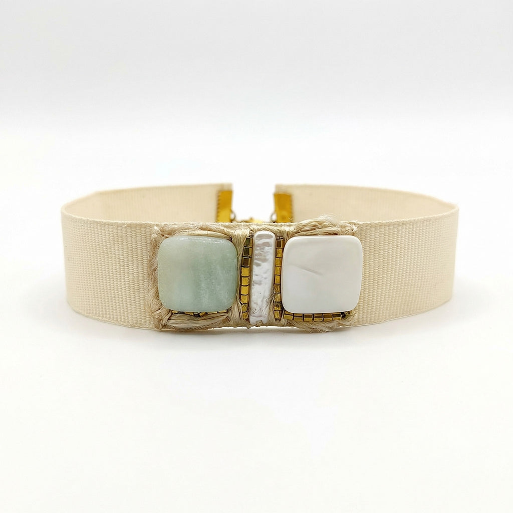 Choker de nacar y amazonita.