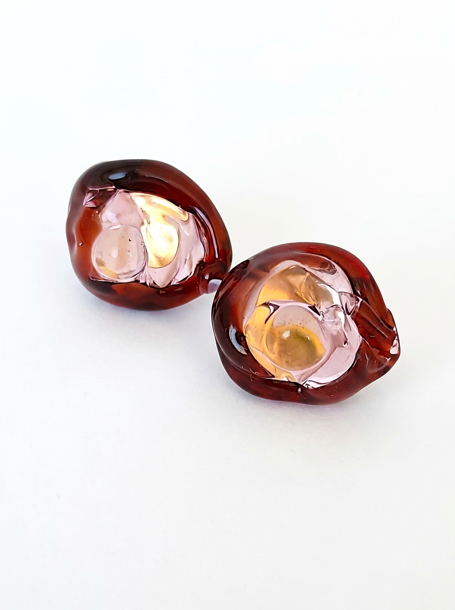 Pendientes de vidrio en rosa y granate